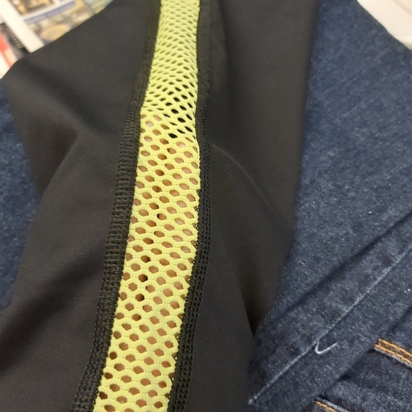 🍄3/50$🍄 Victoria secret cropped high rise - Picture 3 of 4